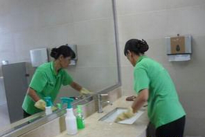 深圳東家家政,金牌月嫂和育嬰師服務(wù),免費面試