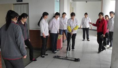 信誠(chéng)家政 專業(yè)家政服務(wù)，打造舒適居家生活